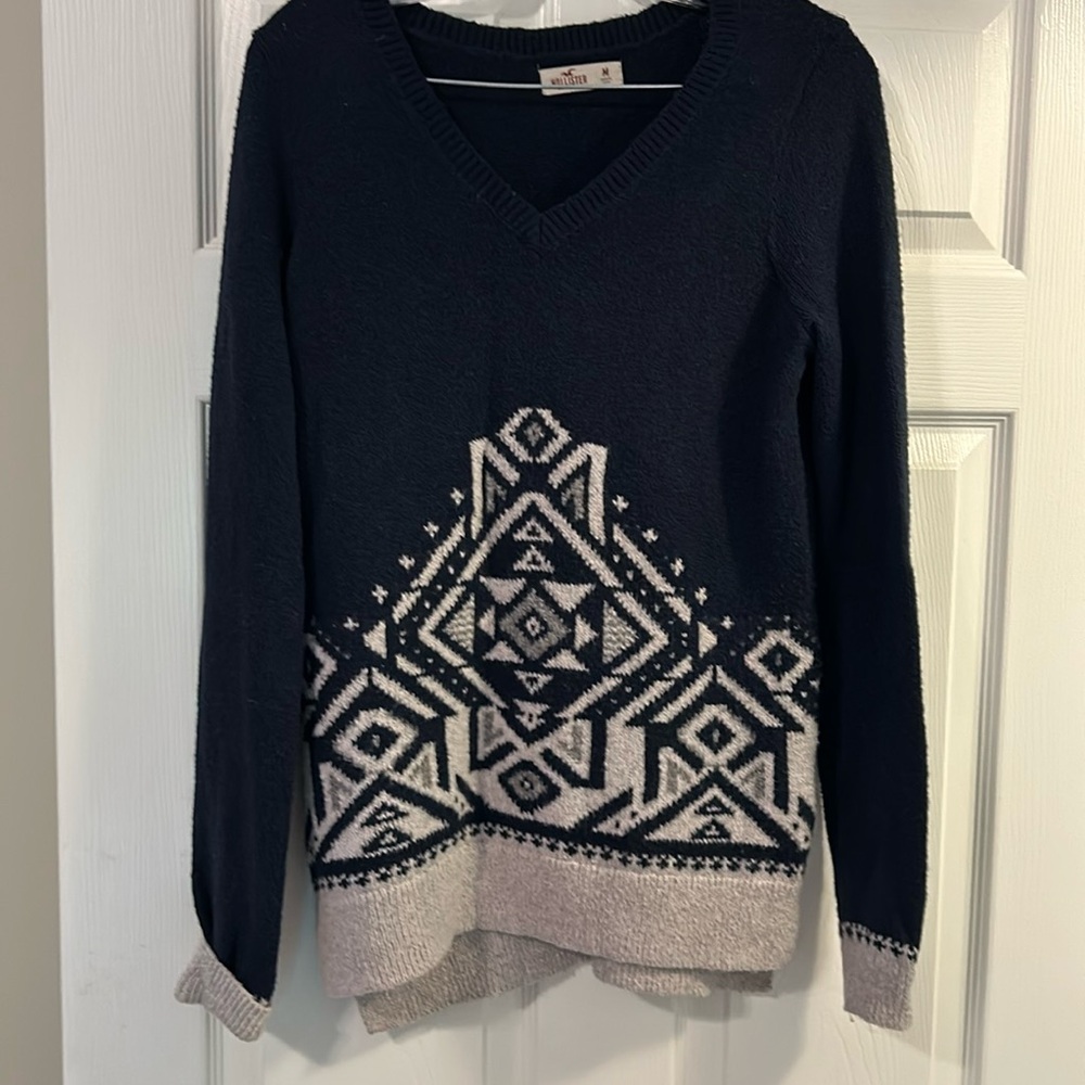 Hollister sweater